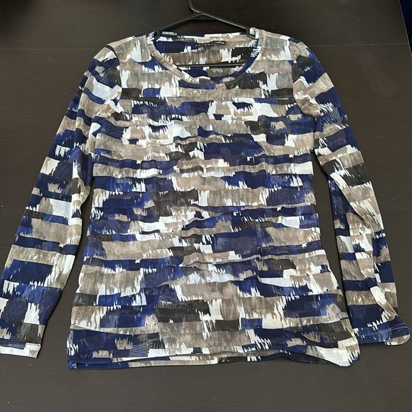 TRIBAL semi-sheer mesh long sleeve diagonal ruffle camo top size medium as new - Picture 5 of 10